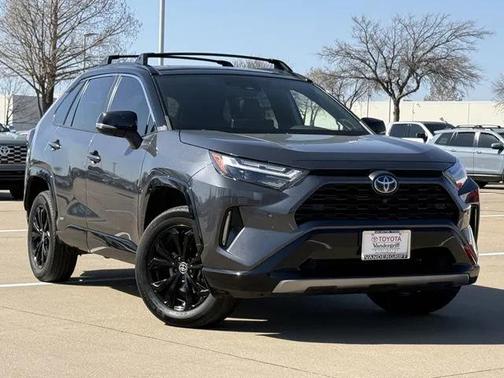 2023 Toyota RAV4 Hybrid SE