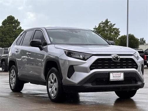 2022 Toyota RAV4 LE