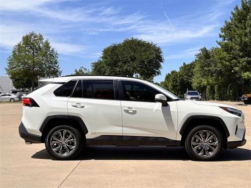 2022 Toyota RAV4 Hybrid XLE Premium