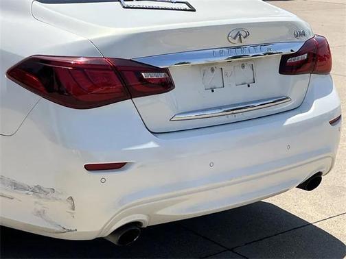 2015 INFINITI Q70L 3.7