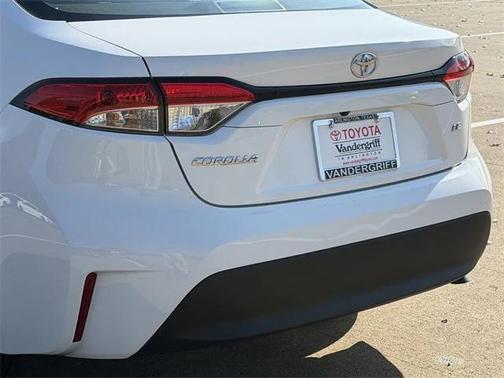 2025 Toyota Corolla LE