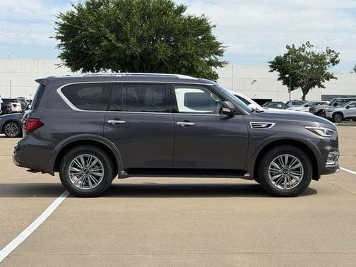 Anthracite Gray 2024 INFINITI QX80 Luxe