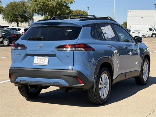 2026 Toyota Corolla Cross LE