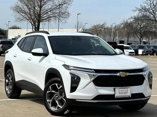 2025 Chevrolet Trax LT