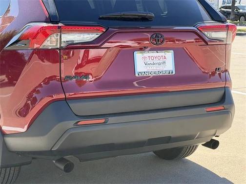2025 Toyota RAV4 LE