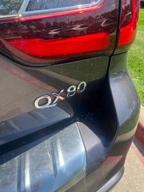 2022 INFINITI QX80 Luxe