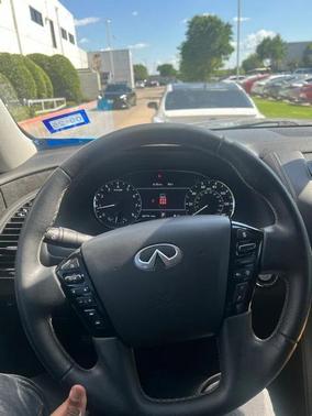 2022 INFINITI QX80 Luxe