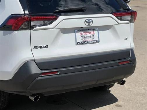 2023 Toyota RAV4 LE