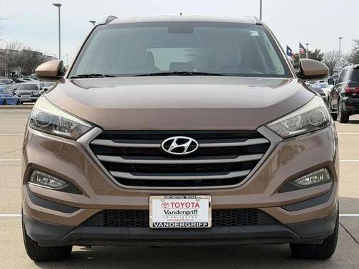 2016 Hyundai TUCSON SE