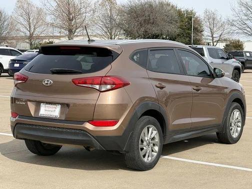 2016 Hyundai TUCSON SE