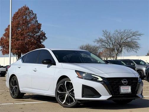 2024 Nissan Altima SR FWD