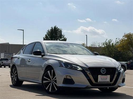 2021 Nissan Altima SR FWD