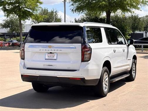 2023 Chevrolet Suburban LT