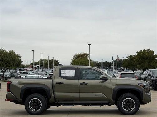 2025 Toyota Tacoma TRD Off Road