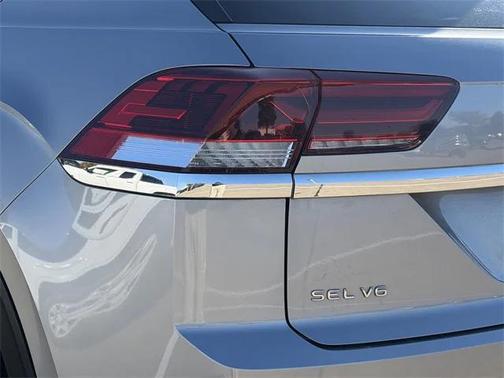 2023 Volkswagen Atlas Cross Sport 3.6L V6 SEL Premium R-Line