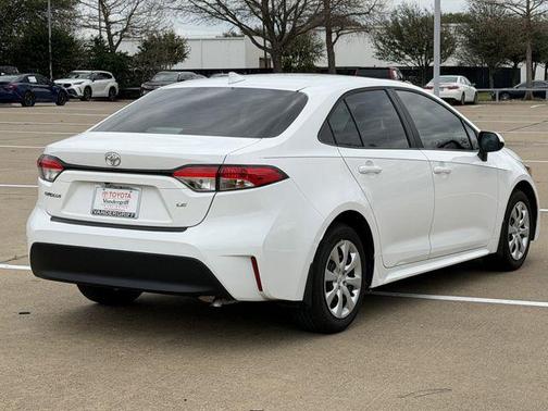 2025 Toyota Corolla LE