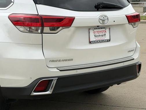 2018 Toyota Highlander Limited Platinum