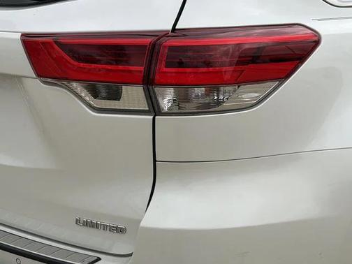 2018 Toyota Highlander Limited Platinum