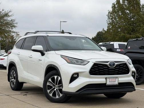 2020 Toyota Highlander Hybrid XLE