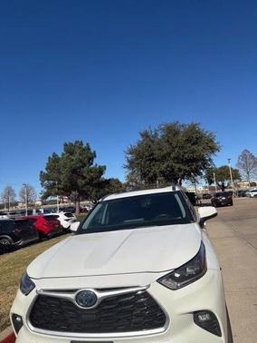 2020 Toyota Highlander Hybrid XLE