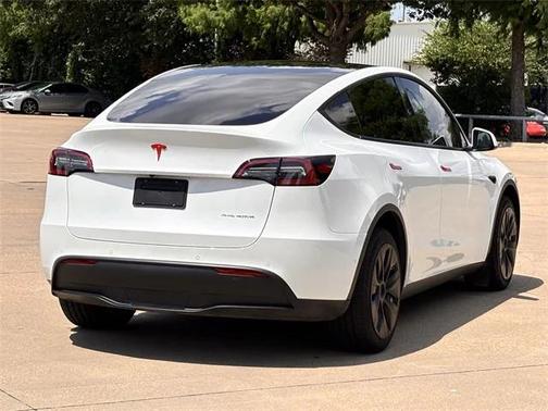 2022 Tesla Model Y Long Range Dual Motor All-Wheel Drive
