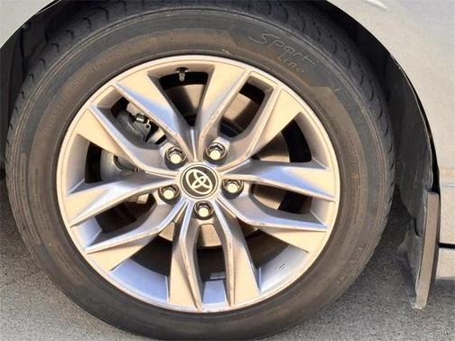 2021 Toyota Avalon Hybrid XLE Plus