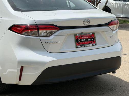 Ice Cap 2023 Toyota Corolla LE