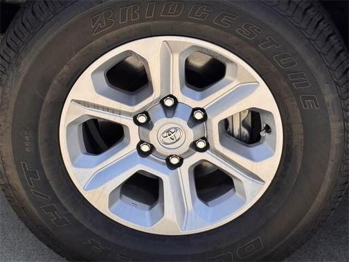 2022 Toyota 4Runner SR5