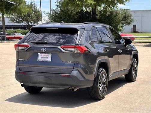 2019 Toyota RAV4 LE