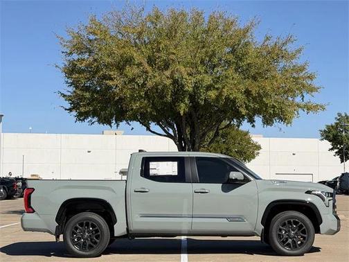 2026 Toyota Tundra Hybrid Platinum