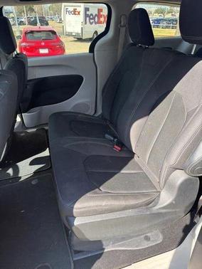 2020 Chrysler Voyager L