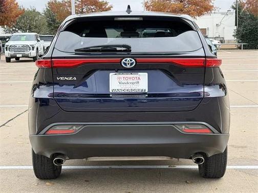 2023 Toyota Venza LE