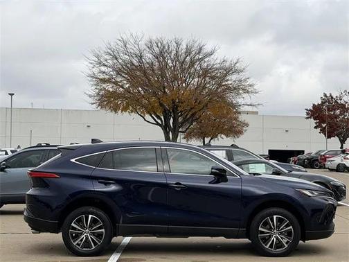 2023 Toyota Venza LE