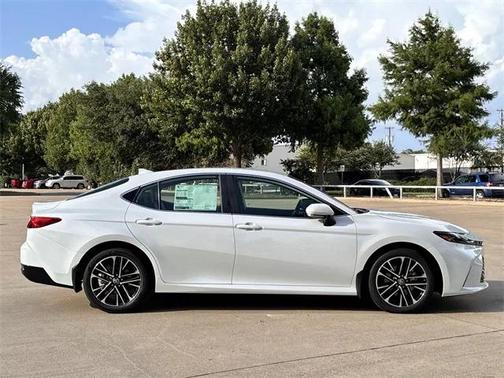 2025 Toyota Camry XLE