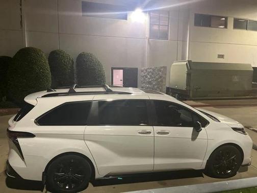 2022 Toyota Sienna XSE 7 Passenger