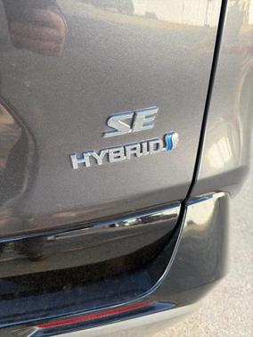 2024 Toyota RAV4 Hybrid SE