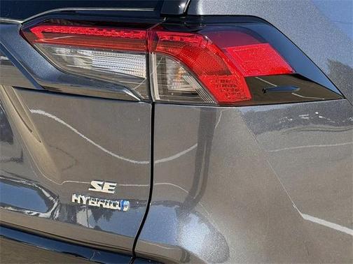 2024 Toyota RAV4 Hybrid SE