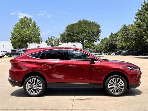 2024 Toyota Venza XLE