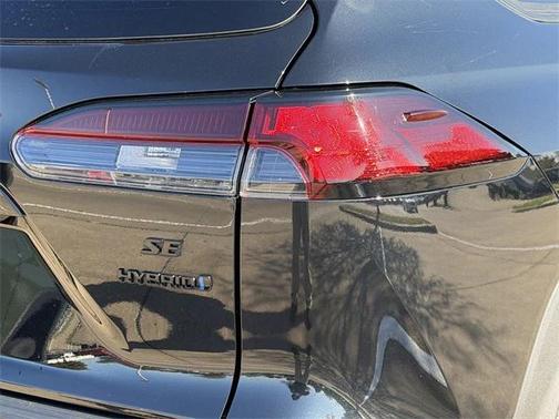 2024 Toyota Corolla Hybrid SE