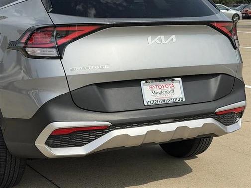 2024 Kia Sportage LX