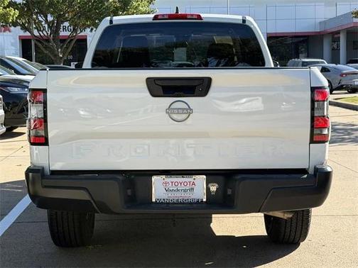 2024 Nissan Frontier S