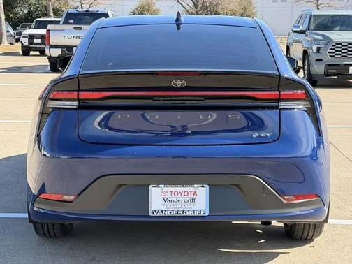 2025 Toyota Prius LE