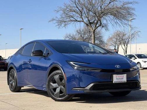 2025 Toyota Prius LE