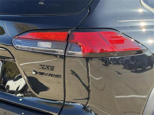 2025 Toyota Corolla Hybrid SE