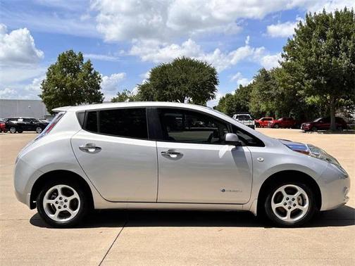 2011 Nissan Leaf SL