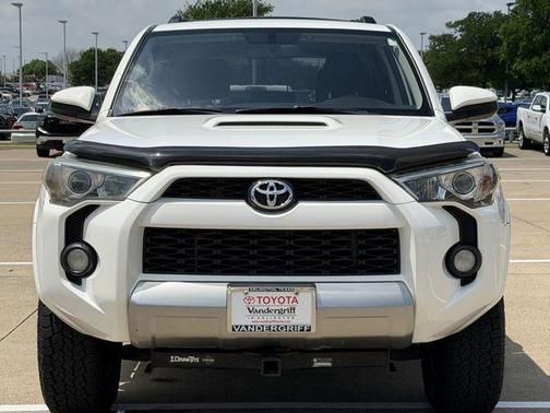Super White 2018 Toyota 4Runner TRD Off Road