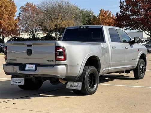 2020 RAM 3500 Laramie Crew Cab 4x4 8' Box