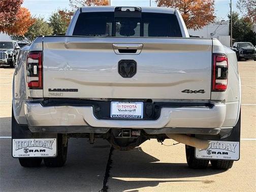 2020 RAM 3500 Laramie Crew Cab 4x4 8' Box