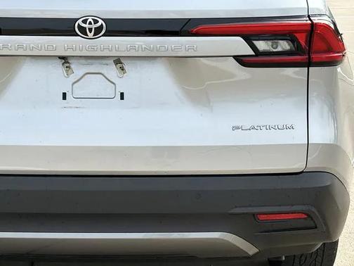 2024 Toyota Grand Highlander Platinum