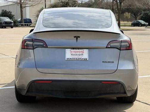 2025 Tesla Model Y Performance Dual Motor All-Wheel Drive